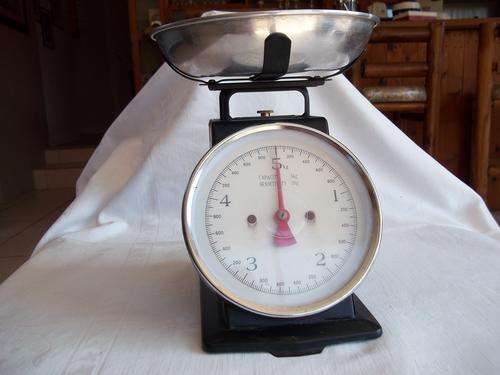 Old metal kitchen scale
