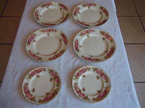 4 x Royal Doulton Roses & Wattle starter/ fish plates and 2 side plates