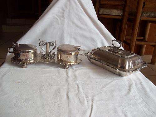 Lot of 2 lovely quality vintage EPNS items - have a look!!!