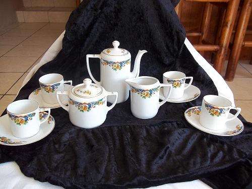 Quality Epiag Aich fine bone china coffee (demitasse) set for 4 - made in Czechoslovakia