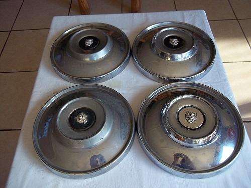 Set of 4 original vintage Jaguar XJ/ XJ6 chrome hubcaps