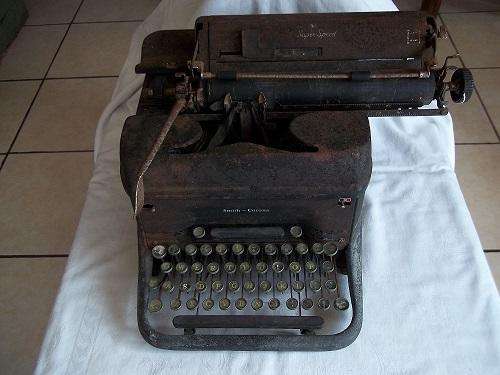 Vintage Smith-Corona Super Speed typewriter for restoration