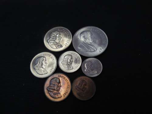1967  E     set of UNC  coins incl  silver R1