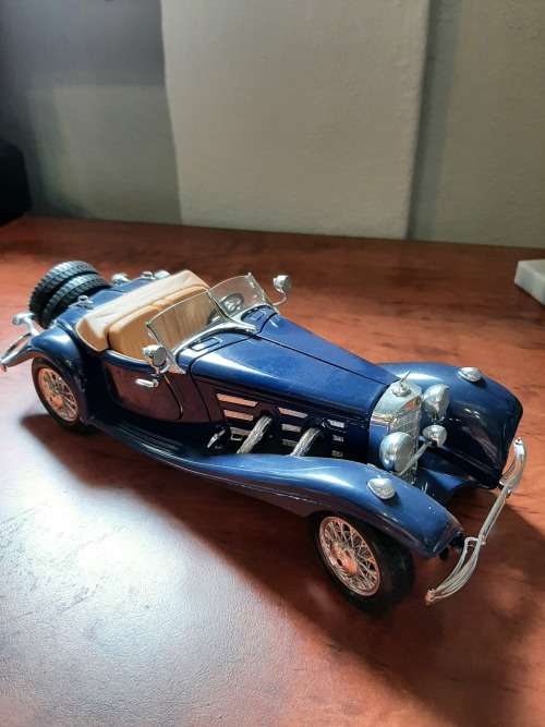 STUNNING  LARGE MODEL OF 1936 MERC ROADSTER
