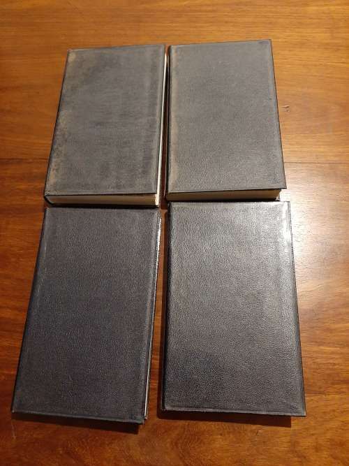 Stunning set of Shakespeare books vol 1-4  bought in England at the òĺd curiosity shop