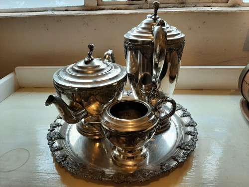 STUNNING ANTIQUE HEAVY VICTORIAN SERANCO SILVERPLATED SET MADE LATE 1800`S  to early 1900`s