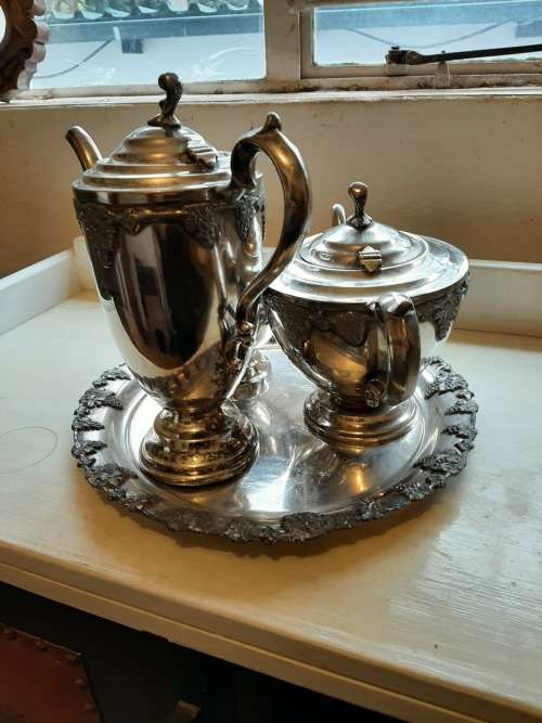 STUNNING ANTIQUE HEAVY VICTORIAN SERANCO SILVERPLATED SET MADE LATE 1800`S  to early 1900`s
