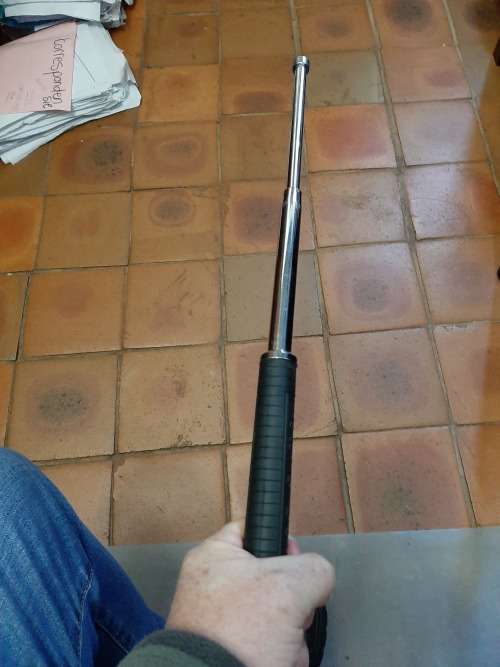 EXTRACTIBLE POLICE BUTON   HEAVY    PROTECTION
