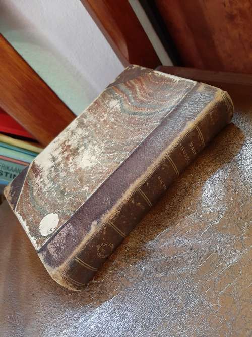 ANTIQUE   MARTIN CHUZZLEWIT    BY CHARLES DICKENS   PUBLISHED IN 1800`S  BY CHAPMAN and HALL  !