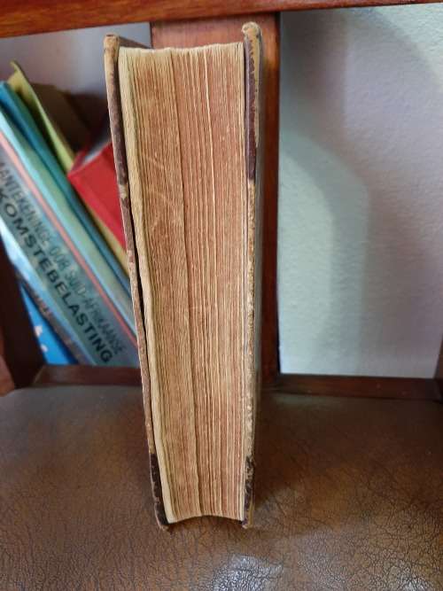 ANTIQUE   MARTIN CHUZZLEWIT    BY CHARLES DICKENS   PUBLISHED IN 1800`S  BY CHAPMAN and HALL  !