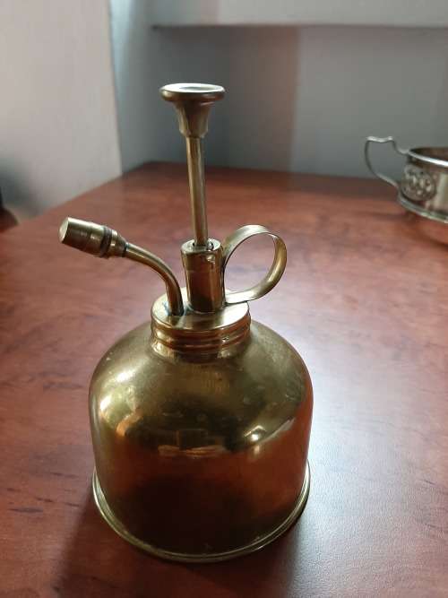 Lovely  Vintage  oil can