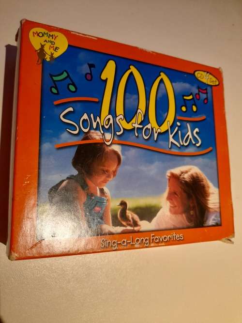 Mommy and Me: 100 Songs for Kids