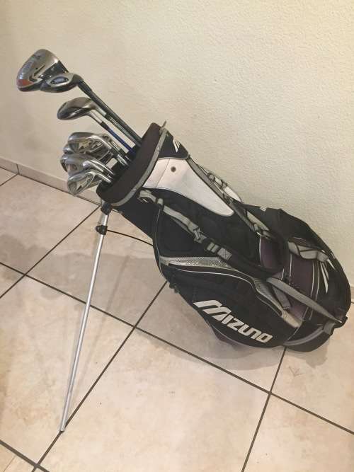 Full Set of Clubs With Mizuno Golf Bag