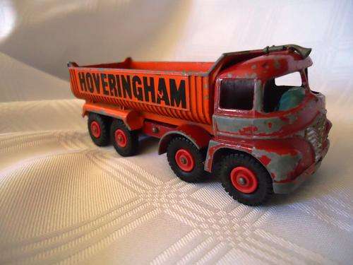 VINTAGE MATCHBOX BY LESNEY HOVERINGHAM TIPPER ,KINGSIZE No 1