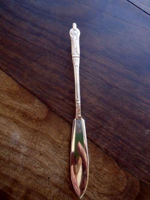 RARE  VINTAGE APOSTEL SILVERPLATE BUTTERKNIFE IN GREAT CONDITION,VERY COLLECTABLE!!