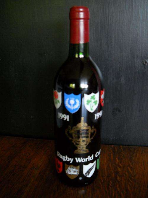 VINTAGE 1991 RUGBY WORLD CUP BOTTLE OF FRENCH BORDEAUX RED WINE