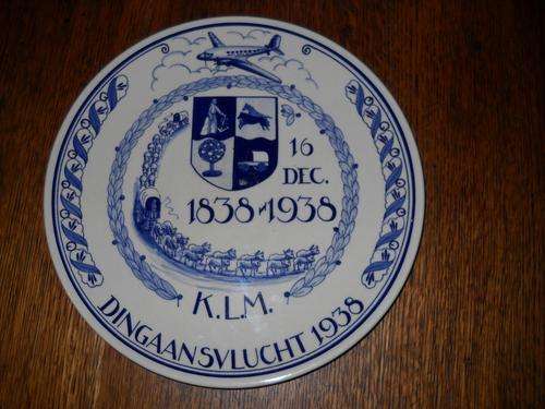VERY UNUSUAL!!!! 1938 DELFT COMMEMORATIVE NUMBERED PLATE'' KLM DINGAANSVLUCHT 16 DEC 1938''