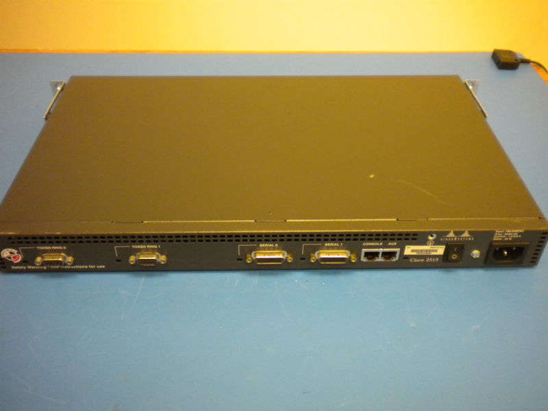 Cisco 2500 Series Router Model 2515