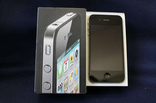 Apple iPhone 4 16GB - Black & Genuine