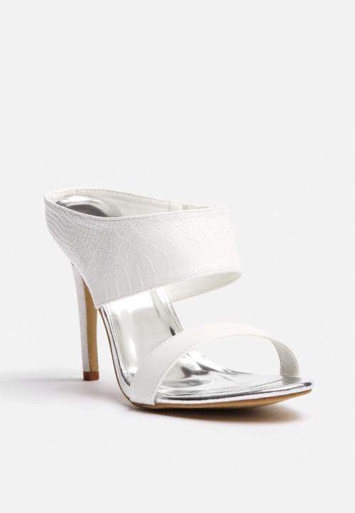 Leona-FOOTWORK-Size 6
