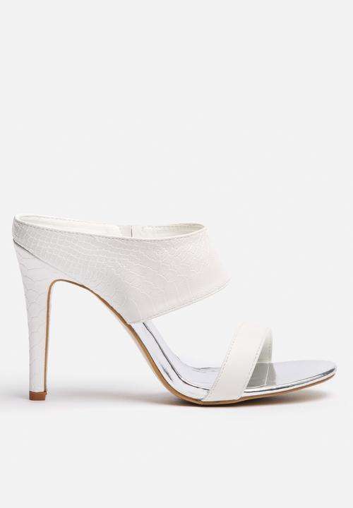 Leona-FOOTWORK-Size 6