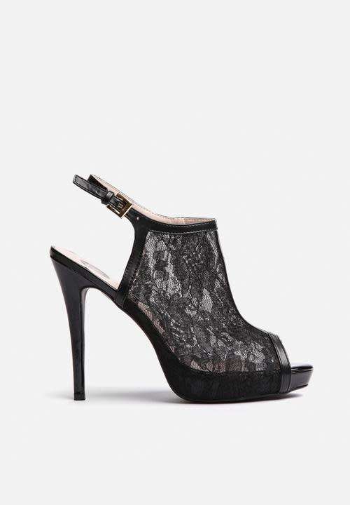 Ariana-FOOTWORK-Size 4