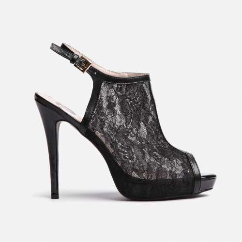Ariana-FOOTWORK-Size 4