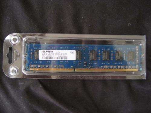 Elpida 2GB DDR3 1333 (PC3 10600) 240-Pin DDR3 SDRAM Desktop Memory Model (EBJ21UE8BDF0)