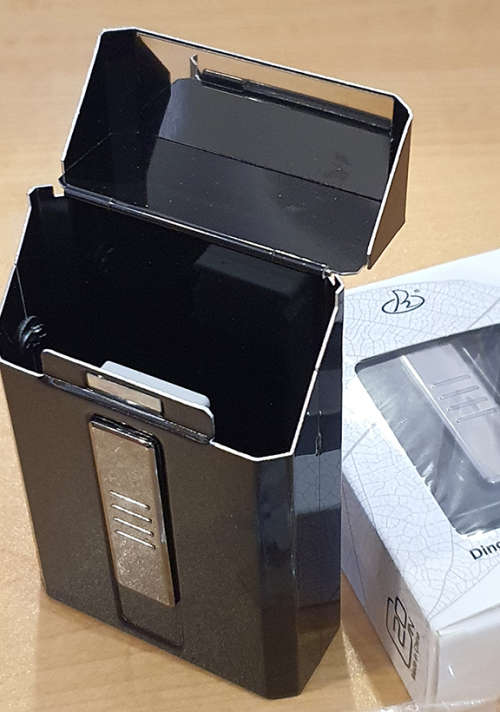 Cigarette Case with lighter