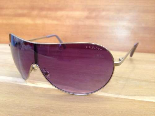 TOMMY HILFIGER SUNGLASSES (MODEL: TH DM82)