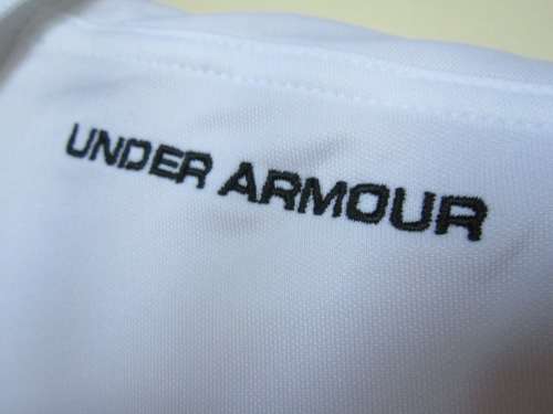 UNDER ARMOUR WHITE COLLAR ACTIVE SHIRT FOR KIDS SIZE: Kiddies L