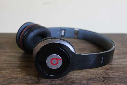 ORIGINAL BEATS BY DRE SOLO HD BLACK WIRED ON-EAR HEADPHONES (NEW!!!)