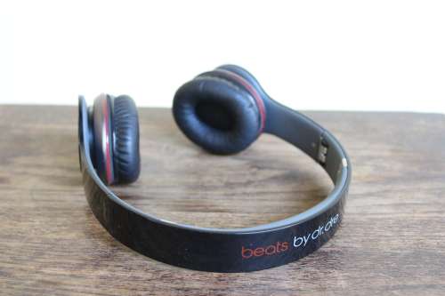 ORIGINAL BEATS BY DRE SOLO HD BLACK WIRED ON-EAR HEADPHONES (NEW!!!)