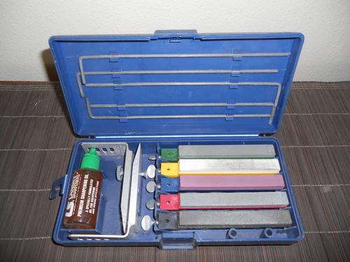 A FINE QUALITY UNUSED LANSKY KNIFE SHARPENING KIT.NO RESERVE!!!