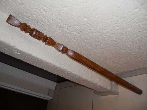 Beautifully hand-carved walking stick.No Reserve!!!