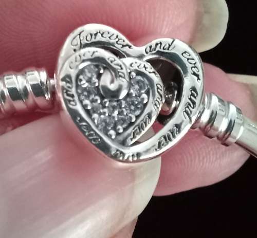 Pandora Moments Heart Bangle
