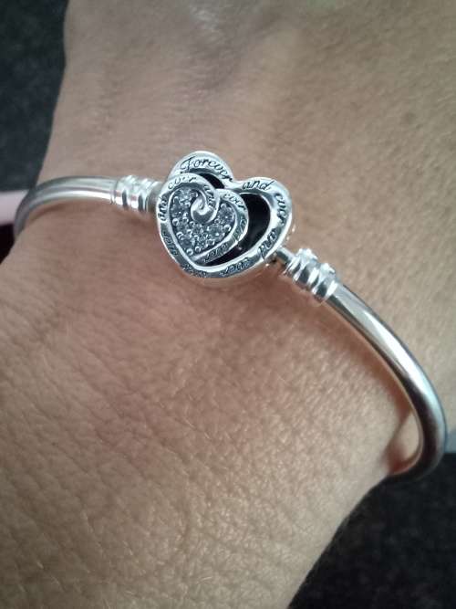 Pandora Moments Heart Bangle