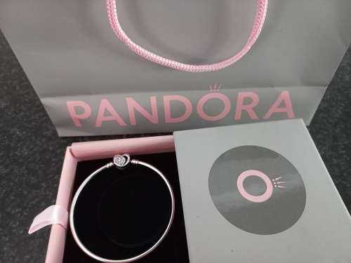 Pandora Moments Heart Bangle