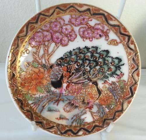 3 X SMALL DECORATIVE IMARI PLATES