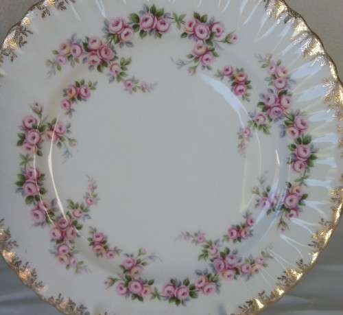 ROYAL ALBERT - DIMITY ROSE - 21 CM