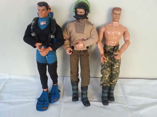 3 X ACTION FIGURES VINTAGE 1 X 1994 HASBRO PAW TUCKET 2 X 1999 lANARD TOYS