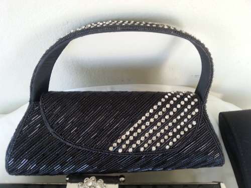 ASSORTMENT OF (5) BLACK / GOLD EVENING BAGS