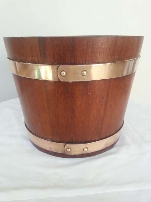 LARGE WOODEN BUCKET WITH BRASS OVERLAYS