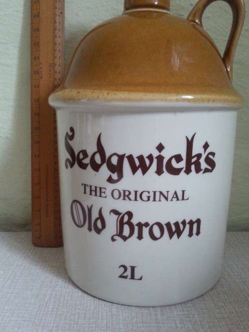 SEDGWICK'S THE ORIGINAL OLD BROWN 2L CERAMIC BOTTLE
