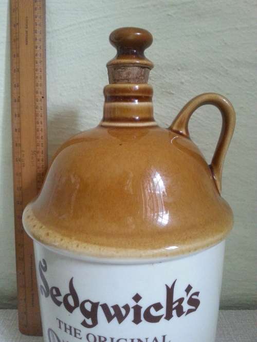 SEDGWICK'S THE ORIGINAL OLD BROWN 2L CERAMIC BOTTLE