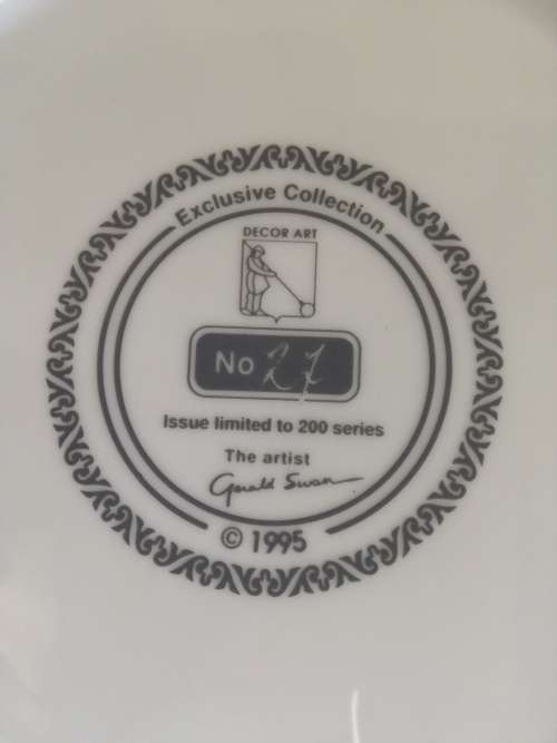 LIMITED EDITION PLATE - GERALD SWAN - OLD HOUSES IN PARK STREET
