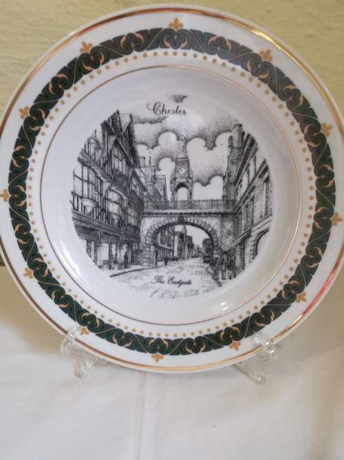 LIMITED EDITION PLATE - GERALD SWAN - CHESTER - THE EASTGATE