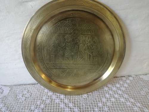 BRASS VINTAGE WALL PLATE 28 CM