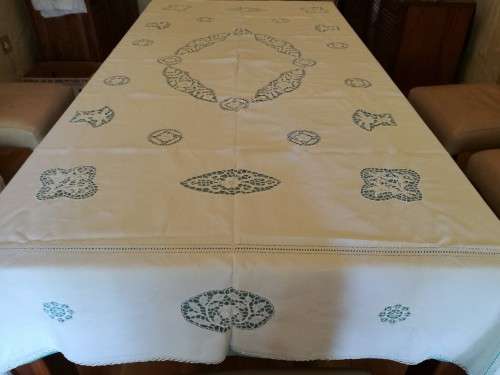 LARGE VINTAGE  LINEN WHITE TABLECLOTH - CROCHET LACE INSERTS - PERFECT