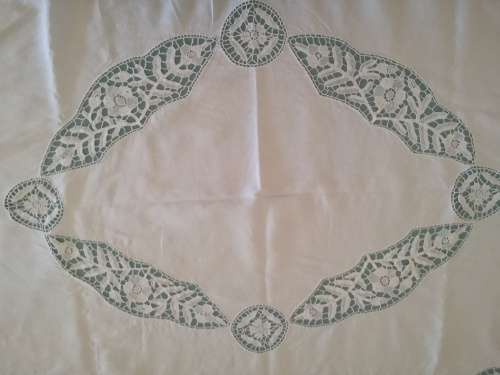 LARGE VINTAGE  LINEN WHITE TABLECLOTH - CROCHET LACE INSERTS - PERFECT